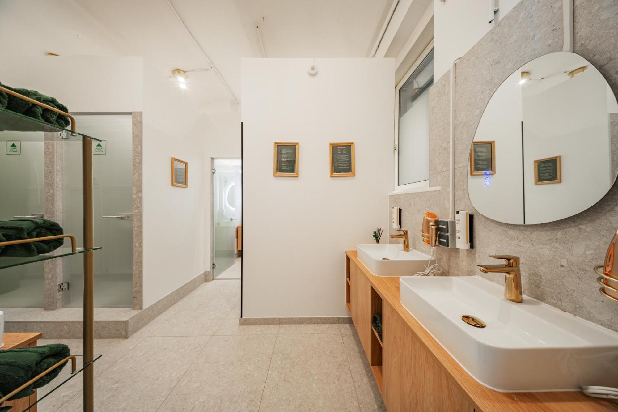 Bloom By Home1 Hostal *